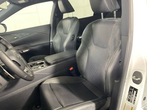 Used 2024 Lexus RX 450h AWD w/ Convenience Package image 13