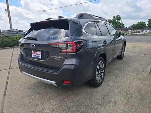 Used 2023 Subaru Outback Limited AWD/4WD image 5