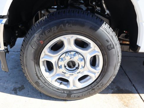 New 2026 Ford F250 XLT w/ XLT Premium Package image 18