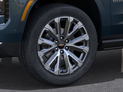 New 2026 Chevrolet Suburban High Country w/ LPO, Get Active Package AWD/4WD image 9