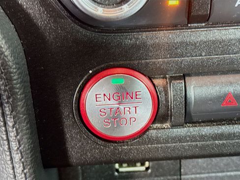 Used 2020 Ford Mustang Convertible image 21