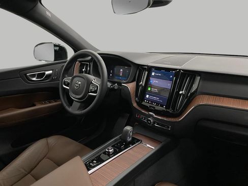 Used 2024 Volvo XC60 T8 Plus w/ Climate Package image 18