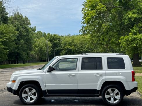 Used 2012 Jeep Patriot Limited w/ Sun/Sound Group image 15