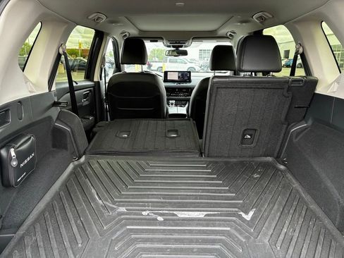 Used 2025 Nissan Rogue Platinum w/ Platinum Premium Package AWD/4WD image 35