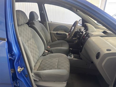 Used 2004 Chevrolet Aveo Hatchback image 10