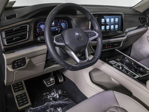 New 2026 Volkswagen Atlas SEL Premium R-Line AWD/4WD image 3