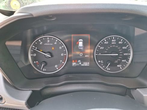 Used 2025 Subaru Crosstrek 2.5i Premium AWD/4WD image 19