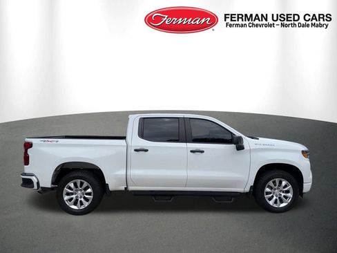 Used 2022 Chevrolet Silverado 1500 Custom AWD/4WD image 9