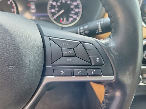 Certified 2020 Nissan Sentra SV w/ SV Premium Package FWD image 18