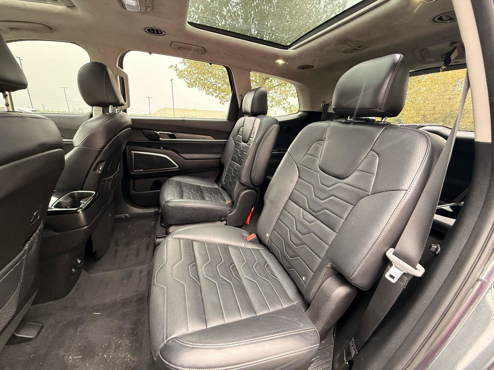 Used 2022 Kia Telluride SX w/ SX Prestige Package AWD/4WD image 17