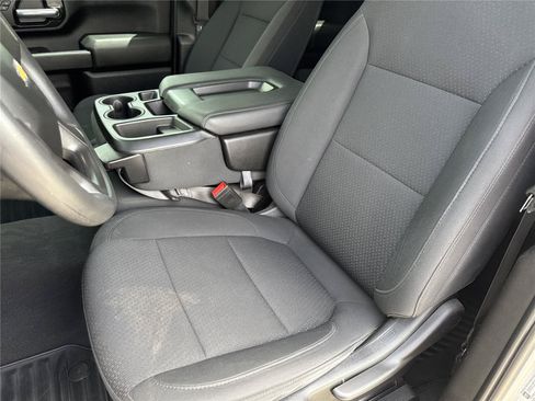 Used 2021 Chevrolet Silverado 2500 Custom w/ Custom Value Package AWD/4WD image 10
