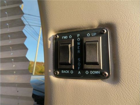 Used 2020 GMC Savana 2500 w/ Enhanced Convenience Package image 36