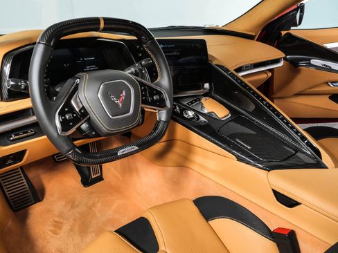 Used 2025 Chevrolet Corvette Z06 RWD image 4