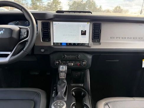 New 2026 Ford Bronco Outer Banks w/ Sasquatch Package image 21
