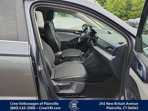 Certified 2022 Volkswagen Taos SE AWD/4WD image 16