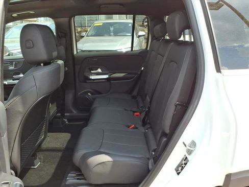New 2026 Mercedes-Benz GLB 250 4MATIC image 12