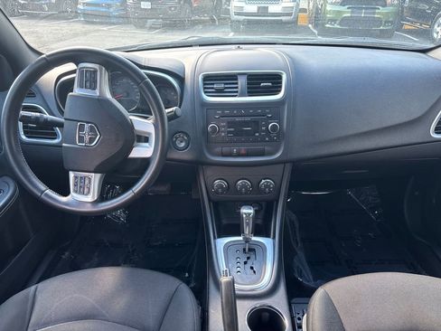 Used 2013 Dodge Avenger SXT FWD image 10