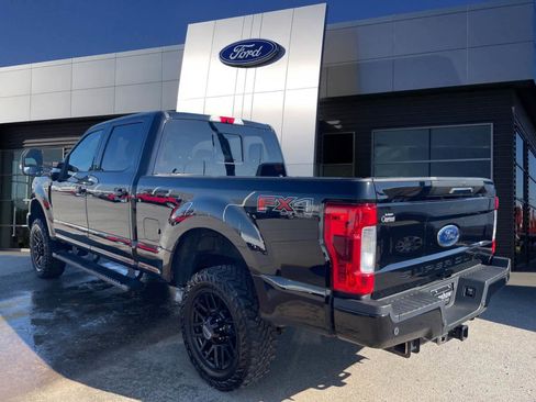 Used 2019 Ford F250 Lariat image 3