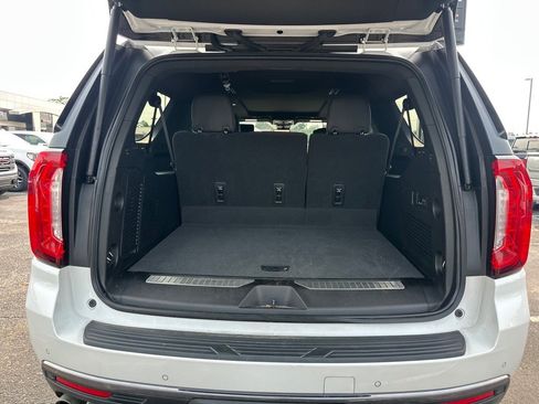 Used 2023 GMC Yukon XL Denali Ultimate image 6
