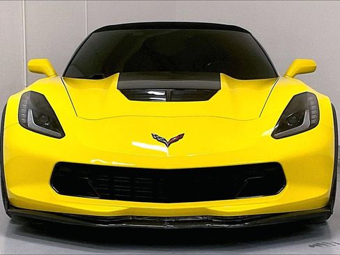 Used 2016 Chevrolet Corvette Z06 w/ Battery Protection Package image 2