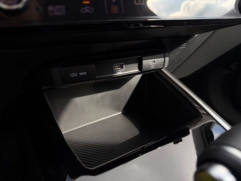 New 2026 Kia Niro LX image 22