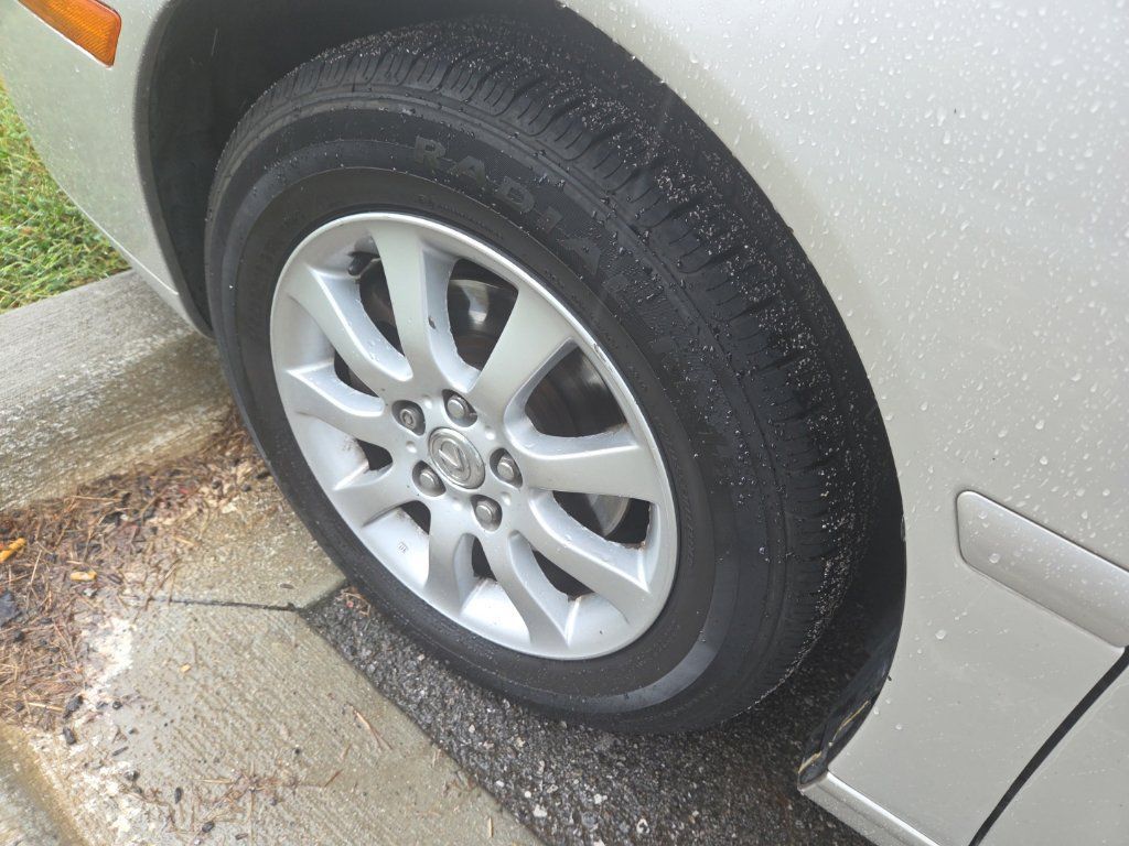 Used 2003 Lexus ES 330 w/ Premium Pkg FWD image 11