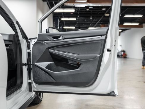 Used 2022 Volkswagen GTI SE image 50