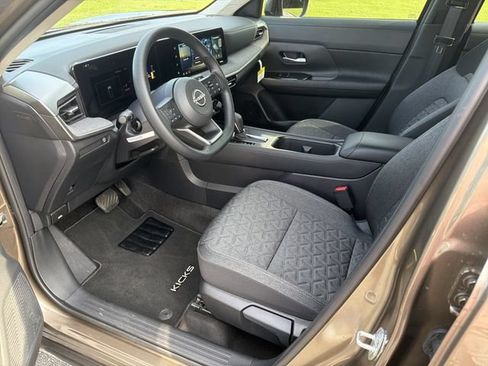 Certified 2026 Nissan Kicks SV FWD image 11