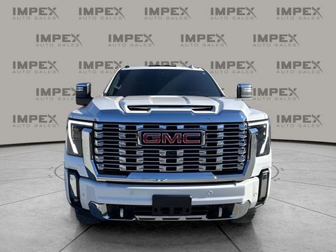 Used 2024 GMC Sierra 2500 Denali w/ Denali Reserve Package image 8