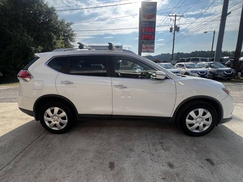 Used 2016 Nissan Rogue S w/ Appearance Package FWD image 5