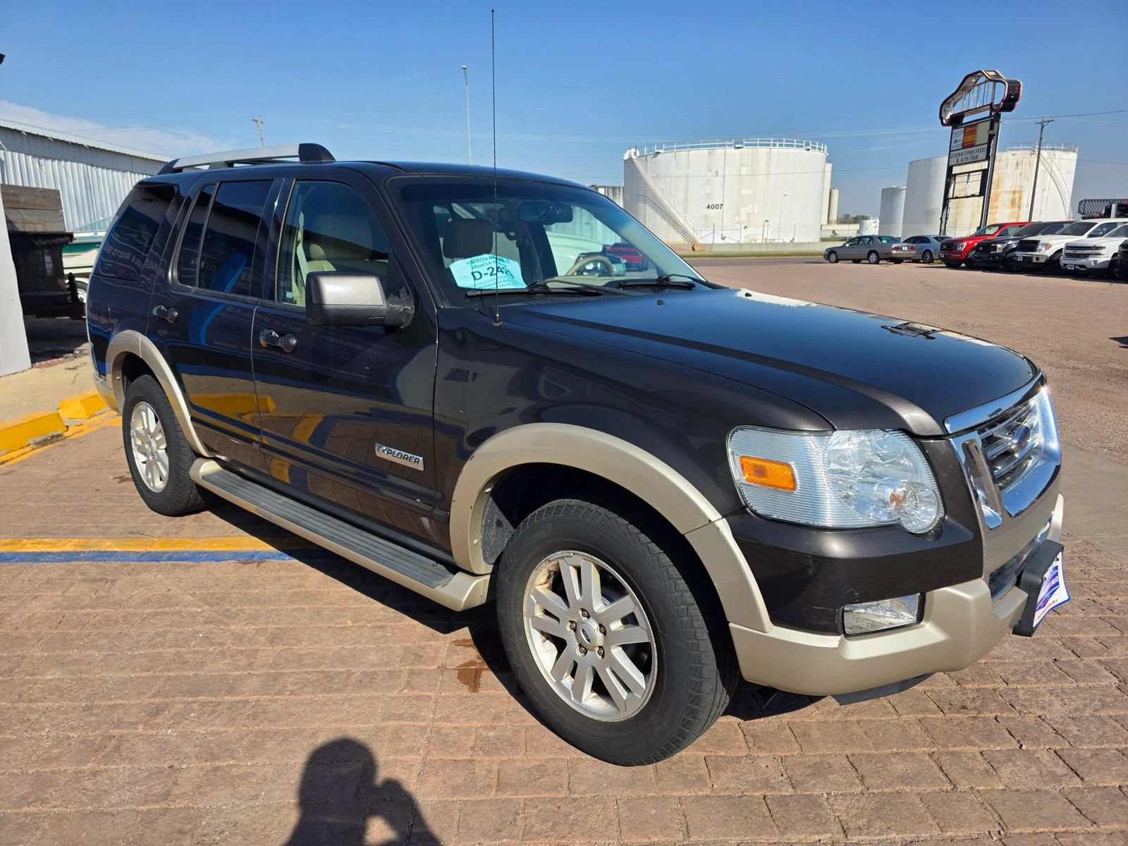 Used 2006 Ford Explorer Eddie Bauer AWD/4WD image 3