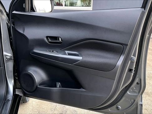 Certified 2025 Nissan Kicks Play S image 20