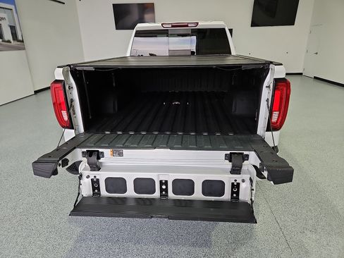Used 2022 GMC Sierra 1500 Denali w/ Denali Premium Package AWD/4WD image 12