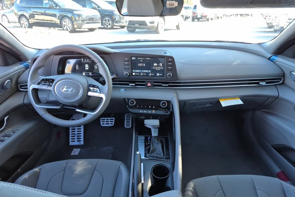 New 2026 Hyundai Elantra SEL Sport FWD image 19