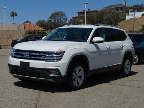 Used 2019 Volkswagen Atlas SE w/ Towing Package FWD image 2