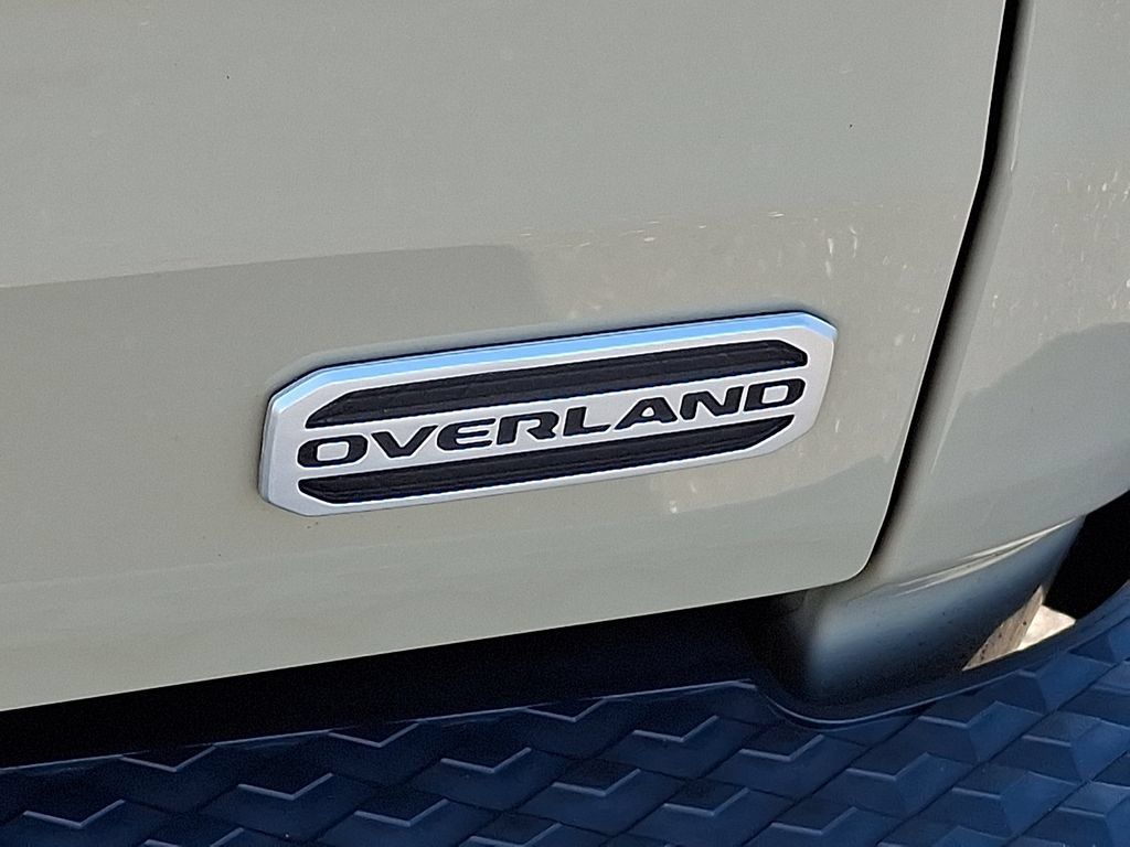 Used 2020 Jeep Gladiator Overland AWD/4WD image 33