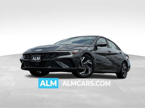 Used 2025 Hyundai Elantra SEL FWD image 1