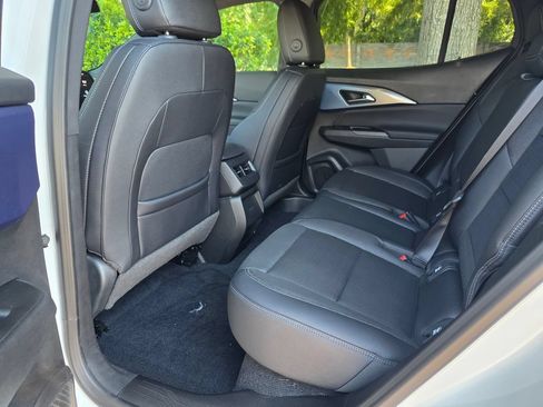 Certified 2024 Chevrolet Equinox EV LT FWD image 28