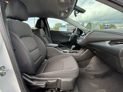 Used 2022 Chevrolet Malibu LS w/ Driver Confidence Package image 13