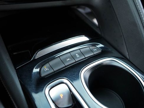 Used 2023 Buick Envision Essence FWD image 23