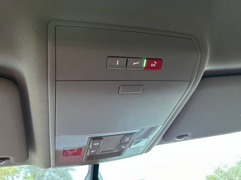 Used 2022 Volkswagen Atlas SE FWD image 31