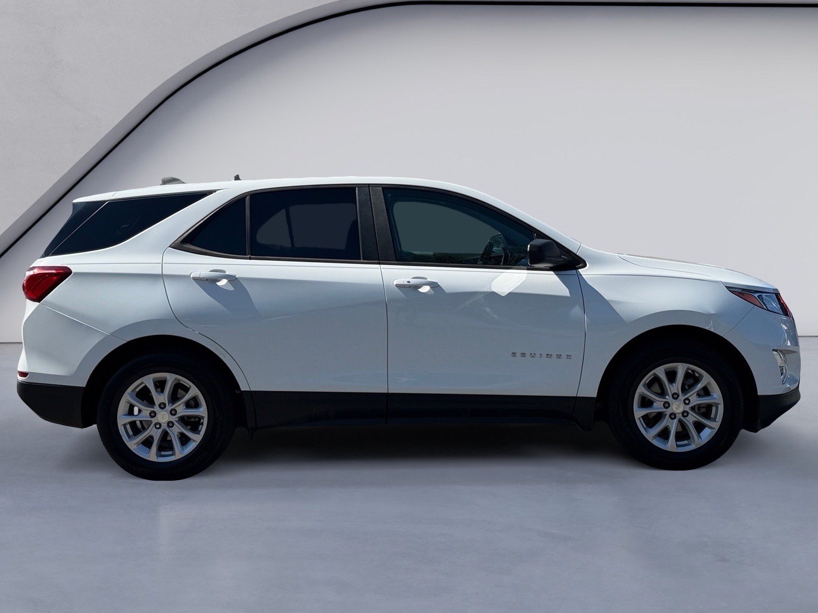 Used 2021 Chevrolet Equinox LS w/ LS Convenience Package FWD image 6