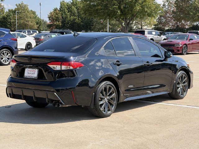 Used 2024 Toyota Corolla SE FWD image 4