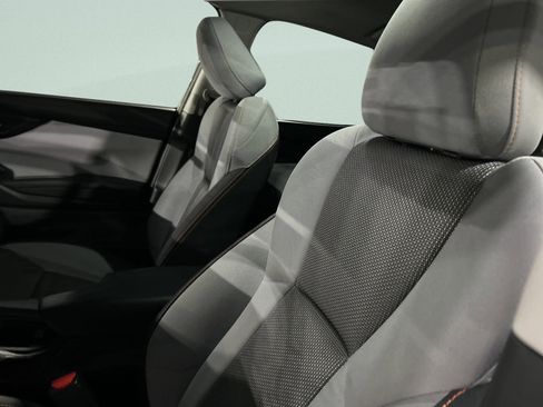 Used 2022 Subaru Crosstrek 2.0i Premium image 12