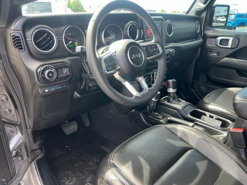 Used 2023 Jeep Wrangler Unlimited Sahara w/ Cold Weather Group AWD/4WD image 32