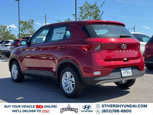 Certified 2025 Hyundai Venue SE image 10