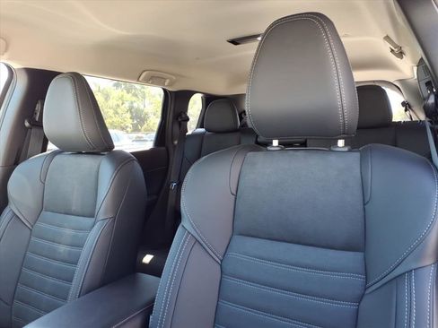 New 2025 Mitsubishi Outlander SE image 14