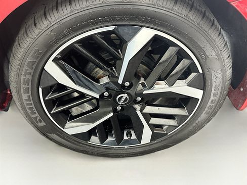 Used 2025 Nissan Versa SR w/ Trunk Package FWD image 11