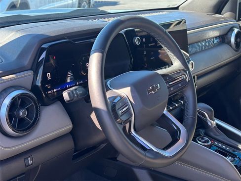 Used 2024 Chevrolet Colorado ZR2 w/ ZR2 Convenience Package III image 9