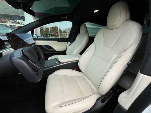 Used 2022 Tesla Model X Plaid image 26